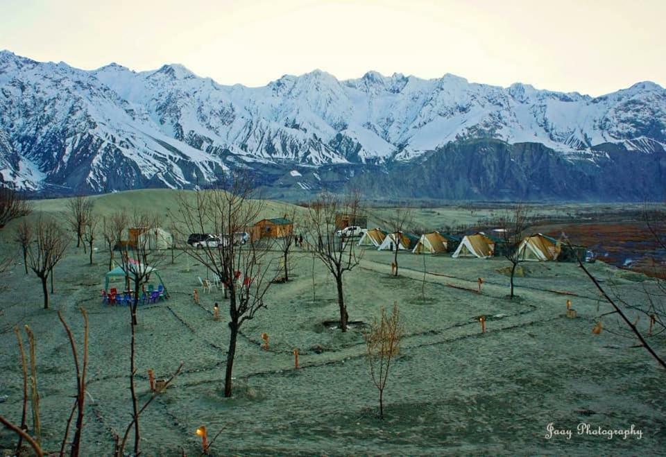 מלון Glamp Pakistan Katpana סקרדו מראה חיצוני תמונה